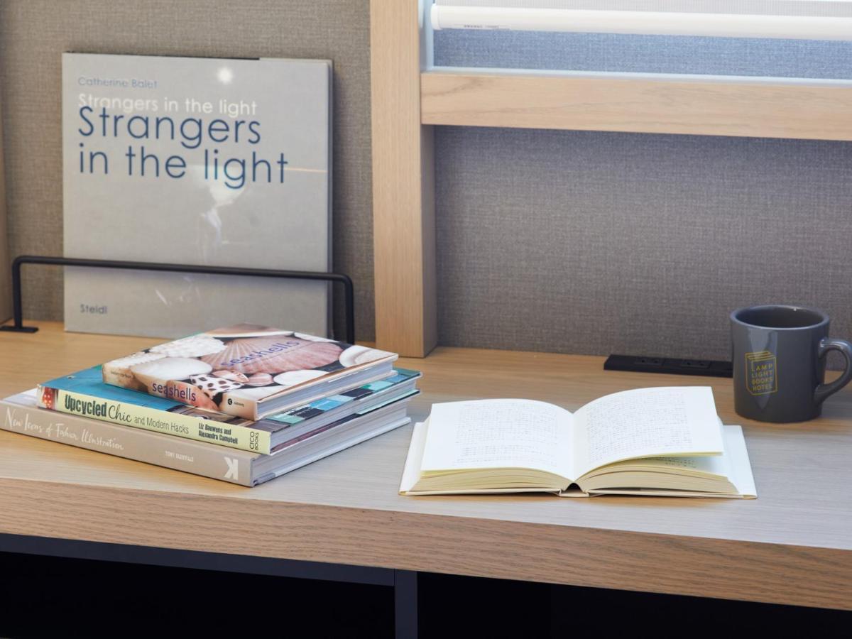 Lamp Light Books Hotel Sapporo Extérieur photo